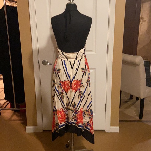 Dress - Picture 2 of 4